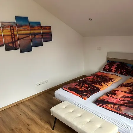 La Casa Dema Apartment *